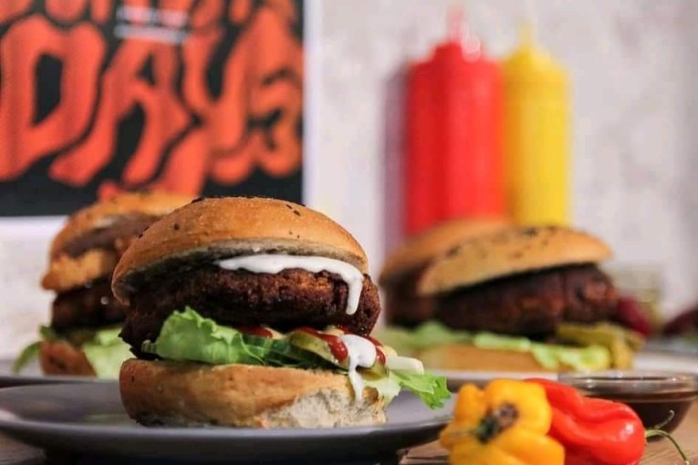 Vegan burger day (Praha)
