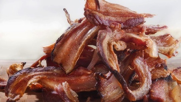 Vědci objevili řasu, která chutná jako slanina a je dvakrát zdravější než kapusta