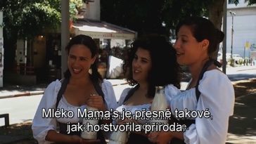 Kolemjdoucím nabídli mateřské mléko. Kdo ochutnal? (video)