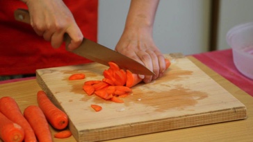 Komunitní veganská večeře - Maluj hudbou (Most)